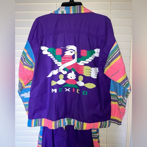 Vintage 80s/90s Luhta track suit
“Mexico Merida Marathon Luhta”
Women US size 10 - Picture 8 of 13